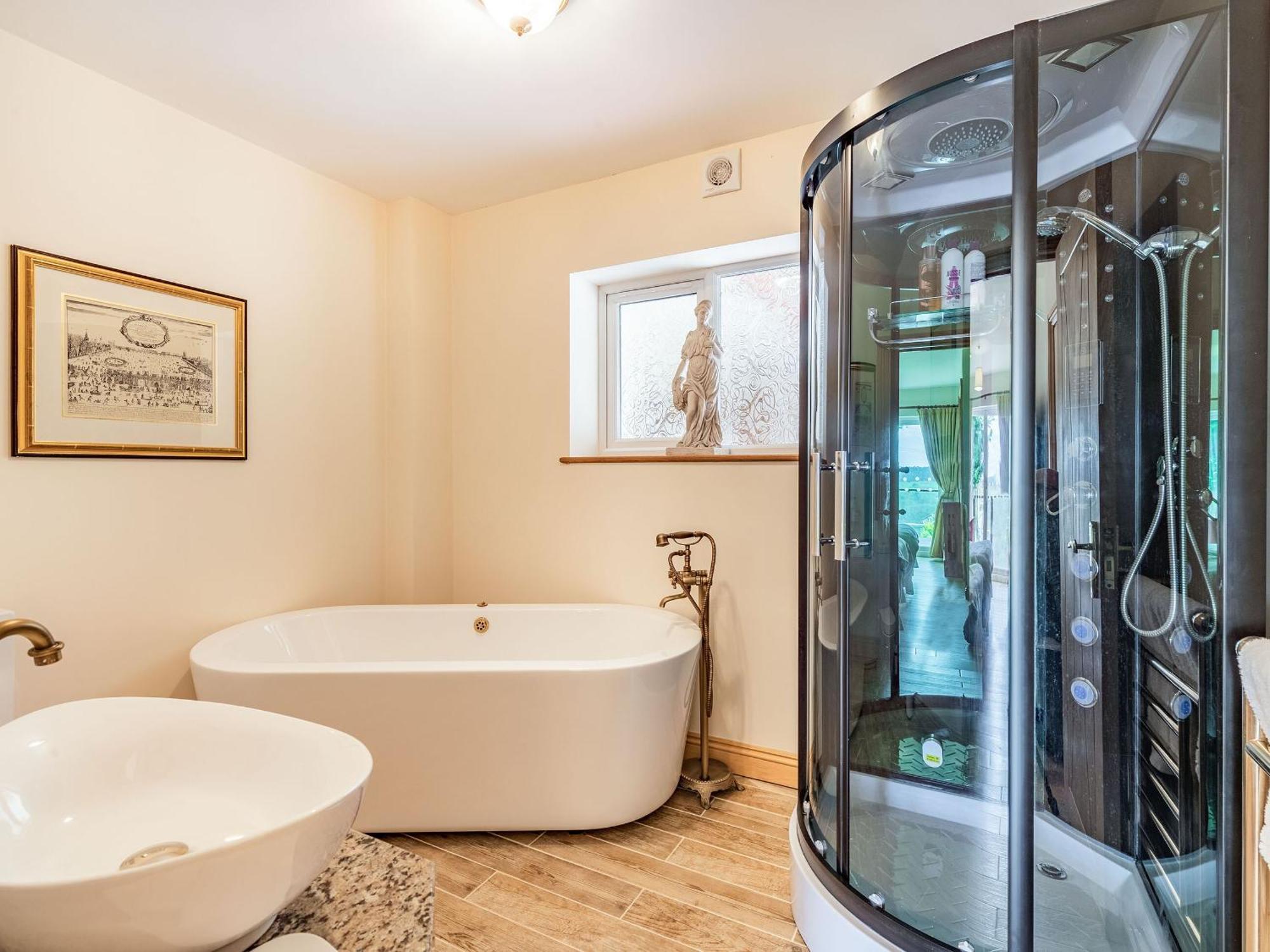Paradise Cinderford Luaran gambar